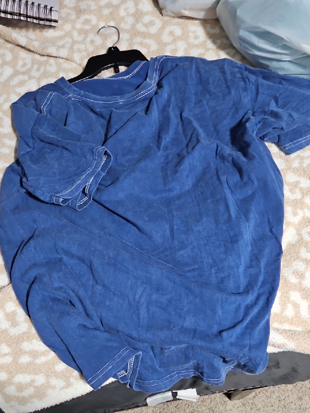 Maurices Embroidered Goose T-shirt SMALL STAIN - Picture 8 of 8